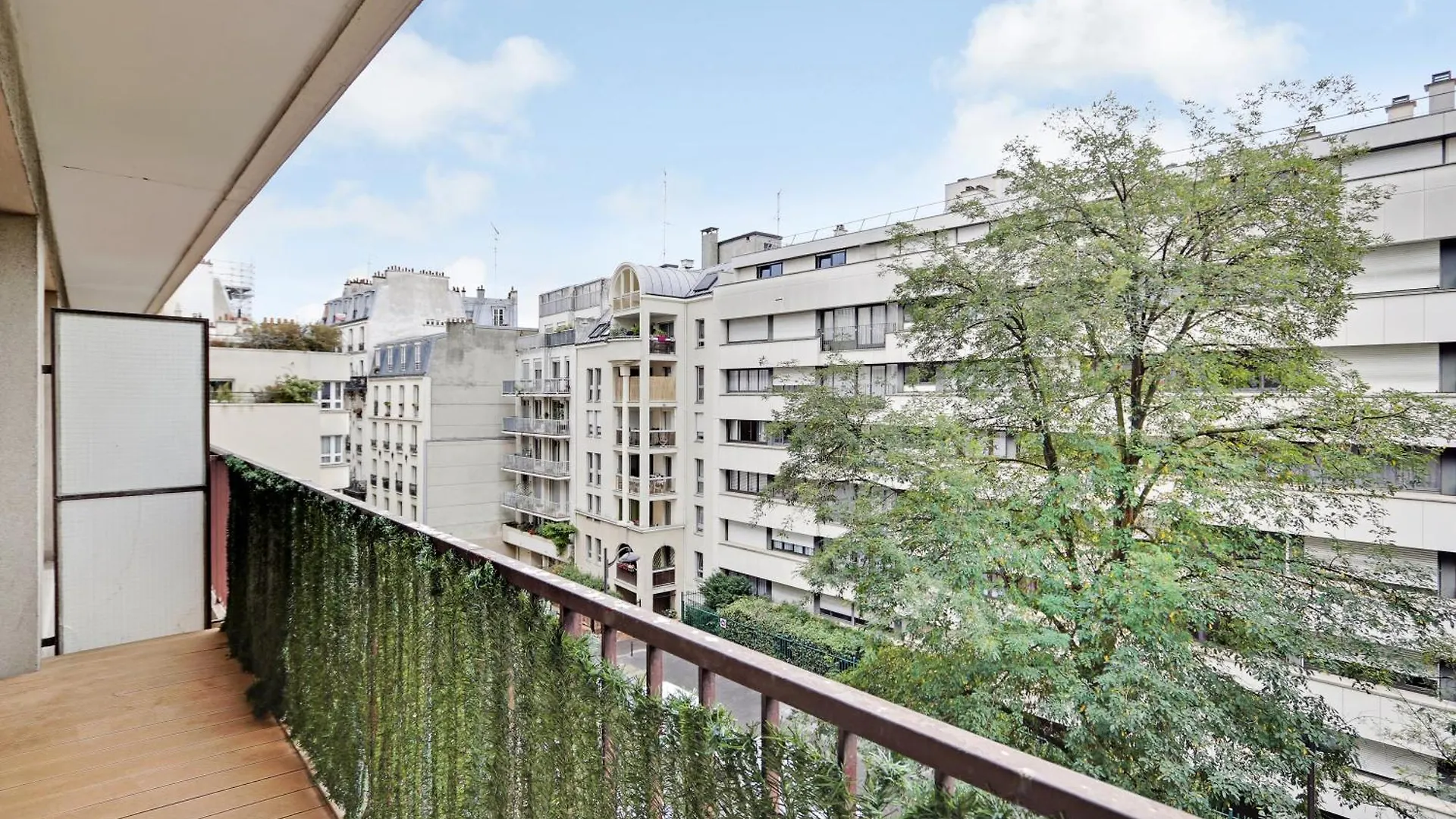 Pick A Flat's In Gambetta - Rue Villiers De L'isle Adam Paris